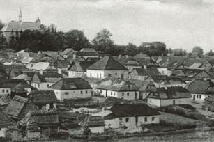 Фрагмент открытки со зданием синагоги в центре, 1900 год Фрагмент открытки со зданием синагоги в центре, 1900 год