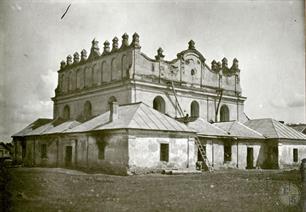 Синагога в Лешневе, 1920. Ремонт крыши Синагога в Лешневе, 1920. Ремонт крыши