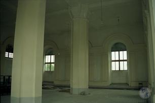Интерьер синагоги в Угневе, 1995 Интерьер синагоги в Угневе, 1995