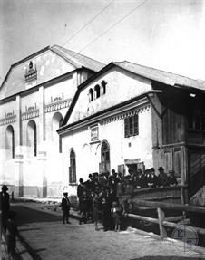 Большая синагога и бейт-мидраш в Бучаче, нач. 20 в. Большая синагога и бейт-мидраш в Бучаче, нач. 20 в.
