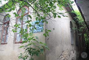 Синагога в Черневцах, 2009 Синагога в Черневцах, 2009