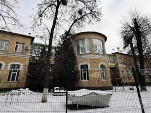 Неврологический корпус, задний фасад Неврологический корпус, задний фасад