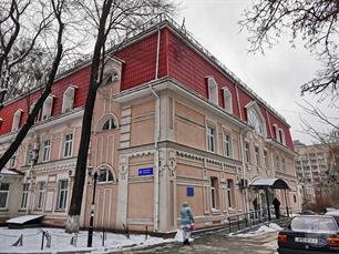 Бывший детский корпус, сейчас - поликлиника онкодиспансера Бывший детский корпус, сейчас - поликлиника онкодиспансера