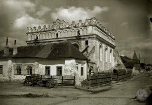 На аттике можно рассмотреть звезду Давида, фото 1920-х гг На аттике можно рассмотреть звезду Давида, фото 1920-х гг
