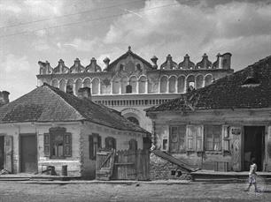 Львы и звезды Давида на аттике, 1925 Львы и звезды Давида на аттике, 1925