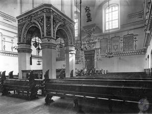 Интерьер синагоги, 1925 Интерьер синагоги, 1925