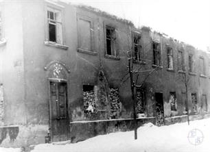 Львов, руины неопознанной синагоги, 1944 г. Львов, руины неопознанной синагоги, 1944 г.