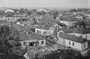 Панорама города, нач. 20 в. На заднем плане видна синагога Панорама города, нач. 20 в. На заднем плане видна синагога