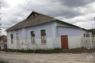 Синагога возле автостанции, 2012. В центре видна апсида арон кодеша Синагога возле автостанции, 2012. В центре видна апсида арон кодеша