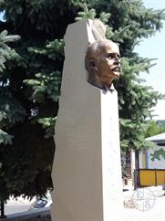 Monument to Franzoz. Photo of Pedagog Svitlana, Wikipedia Monument to Franzoz. Photo of Pedagog Svitlana, Wikipedia