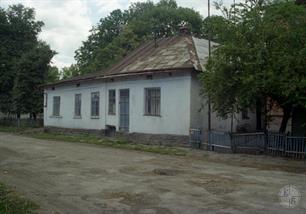 Rabbi's house in Budaniv, 1995 Rabbi's house in Budaniv, 1995