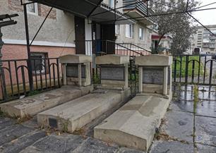 Now here such a memorial with symbolic tombstones of rabbi Mordechay and his son and successor, r. Shalom Josef Now here such a memorial with symbolic tombstones of rabbi Mordechay and his son and successor, r. Shalom Josef