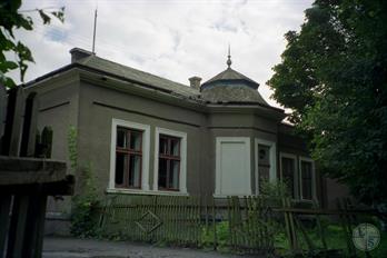 House of a Jewish doctor in Khorostkiv, 1995 House of a Jewish doctor in Khorostkiv, 1995