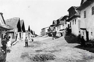 Synagogue in the background on the right Synagogue in the background on the right