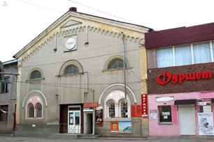 Synagogue in Kopychyntsi, 2012 Synagogue in Kopychyntsi, 2012