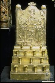 Amud from a synagogue in Kopychyntsi. The National Museum in Kraków, Poland Amud from a synagogue in Kopychyntsi. The National Museum in Kraków, Poland