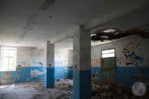In Soviet times, there was an electric substation in the building, then - industrial premises and store In Soviet times, there was an electric substation in the building, then - industrial premises and store