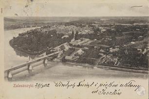 View of Zalishchyky from the village of Khreshchatyk View of Zalishchyky from the village of Khreshchatyk