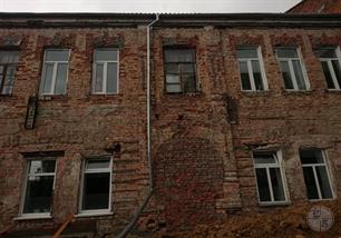 Ремонт 2017 года вскрыл былую красоту, но ненадолго. Модерновый декор сохранился и, возможно, дождется лучших времен Ремонт 2017 года вскрыл былую красоту, но ненадолго. Модерновый декор сохранился и, возможно, дождется лучших времен