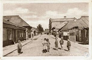 Kovel, 1916. Bayernshtrasse Street, Synagogue is visible on the right Kovel, 1916. Bayernshtrasse Street, Synagogue is visible on the right