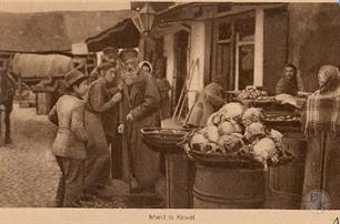 Kovel, 1915-1918. Jews on the market Kovel, 1915-1918. Jews on the market