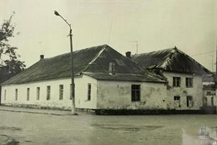 Synagogue of the Turyysk (Trisk) Hasids in Mlyniv, 1990 Synagogue of the Turyysk (Trisk) Hasids in Mlyniv, 1990