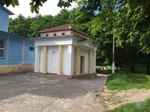 Ohel of Rabbi Shlomo of Karlin on the site of the Jewish cemetery in Volodymyr, 2019 Ohel of Rabbi Shlomo of Karlin on the site of the Jewish cemetery in Volodymyr, 2019