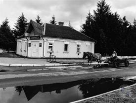 The former synagogue building, today the local pharmacy, 2023 The former synagogue building, today the local pharmacy, 2023