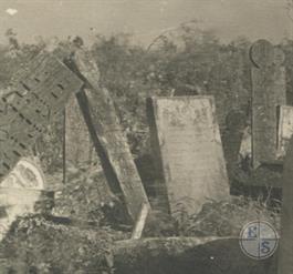 Jewish cemetery with wooden tombstones in Kysylyn, 1917 Jewish cemetery with wooden tombstones in Kysylyn, 1917
