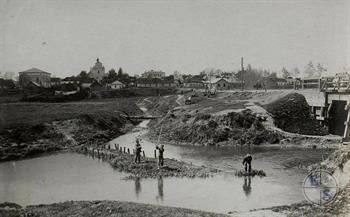 Lokachi, 1916. Synagogue is visible on the left Lokachi, 1916. Synagogue is visible on the left
