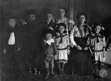 Rabbi's family. Photo by An-sky expedition, 1912 Rabbi's family. Photo by An-sky expedition, 1912