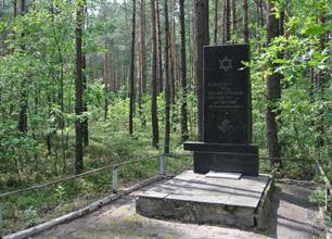 В 2008 г. установили новый памятник. Текст тот же, но почему-то пропало упоминание об Игнатовке В 2008 г. установили новый памятник. Текст тот же, но почему-то пропало упоминание об Игнатовке