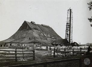 Glass factory of Aron Kagan and Elia Pertsosky in Trochimbrod, 1916 Glass factory of Aron Kagan and Elia Pertsosky in Trochimbrod, 1916