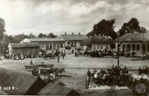 Market in Zdolbuniv, 1920s Market in Zdolbuniv, 1920s