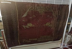 Парохет - занавес шкафа со свитками Торы Парохет - занавес шкафа со свитками Торы