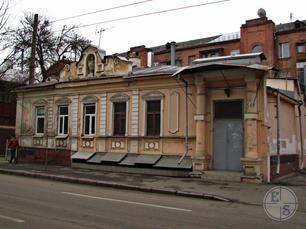Интересный особняк с вазой на фронтоне, №21 Интересный особняк с вазой на фронтоне, №21