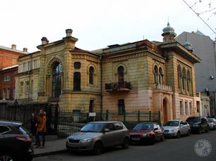 Дом №13 - особняк биолога Д.Алчевского (архитектор Бекетов, 1896 г.) Дом №13 - особняк биолога Д.Алчевского (архитектор Бекетов, 1896 г.)
