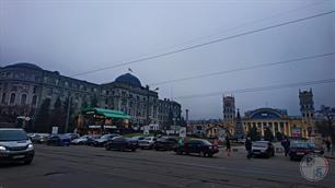 Справа - вокзал, слева - Управление Южной железной дороги Справа - вокзал, слева - Управление Южной железной дороги