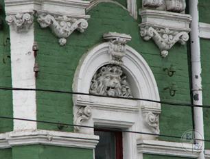 В доме размещался кинотеатр "Миньон" В доме размещался кинотеатр "Миньон"