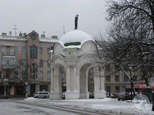 Альтанка с фонтаном Альтанка с фонтаном