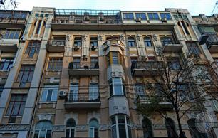 Замечательный модерн. В этом доме некоторое время проживала Анна Ахматова Замечательный модерн. В этом доме некоторое время проживала Анна Ахматова