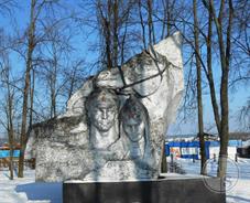 Даже не знаю, сохранились ли эти будденовцы. Фото kultura-nv.at.ua