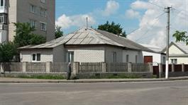 В этом доме была послевоенная синагога, закрытая в конце 1950-х В этом доме была послевоенная синагога, закрытая в конце 1950-х