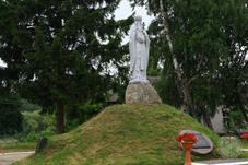 Памятник архимандриту Макарию