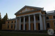 Парковый фасад Парковый фасад